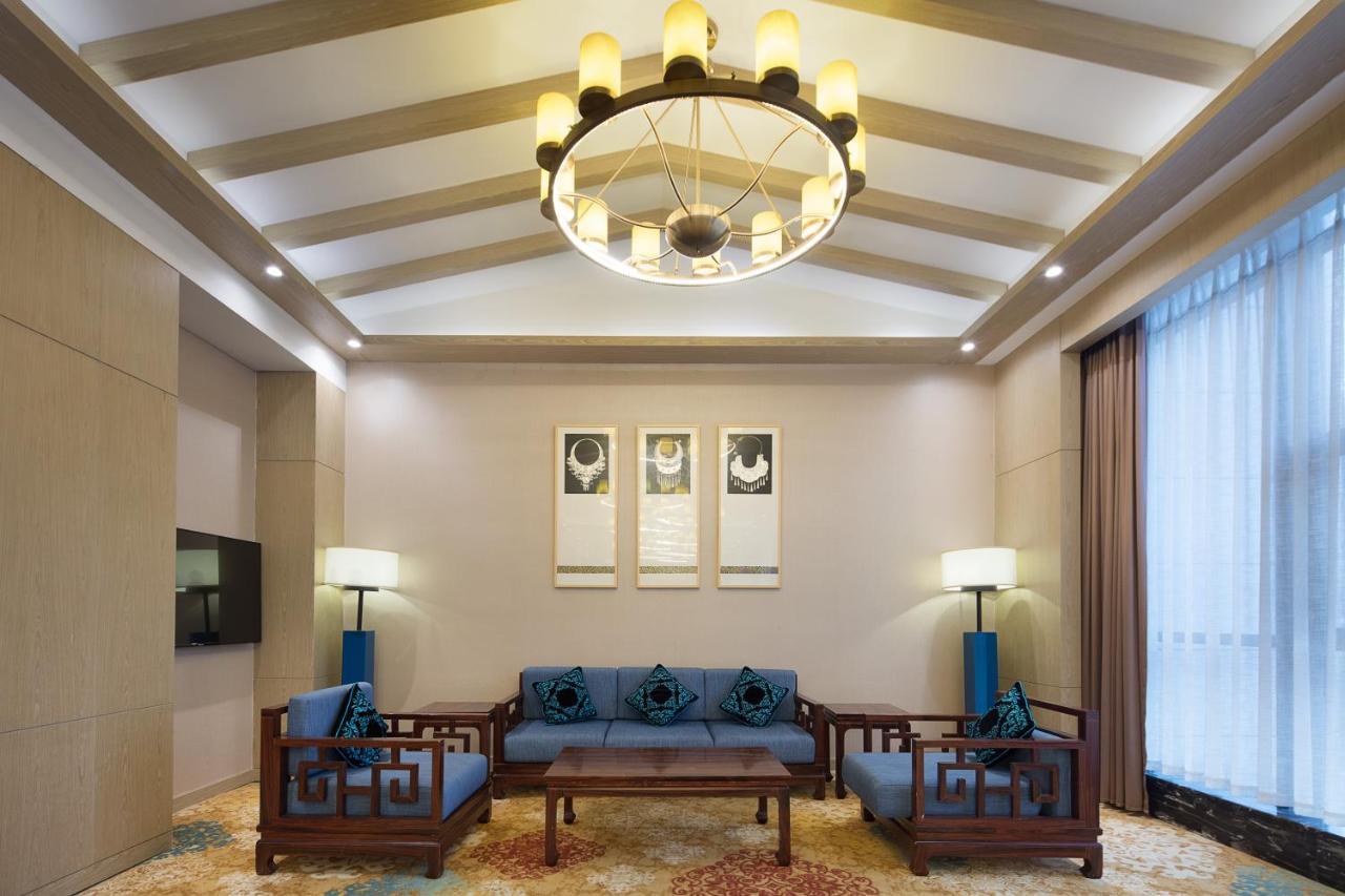 Perenc Hotel Anshun Exterior photo